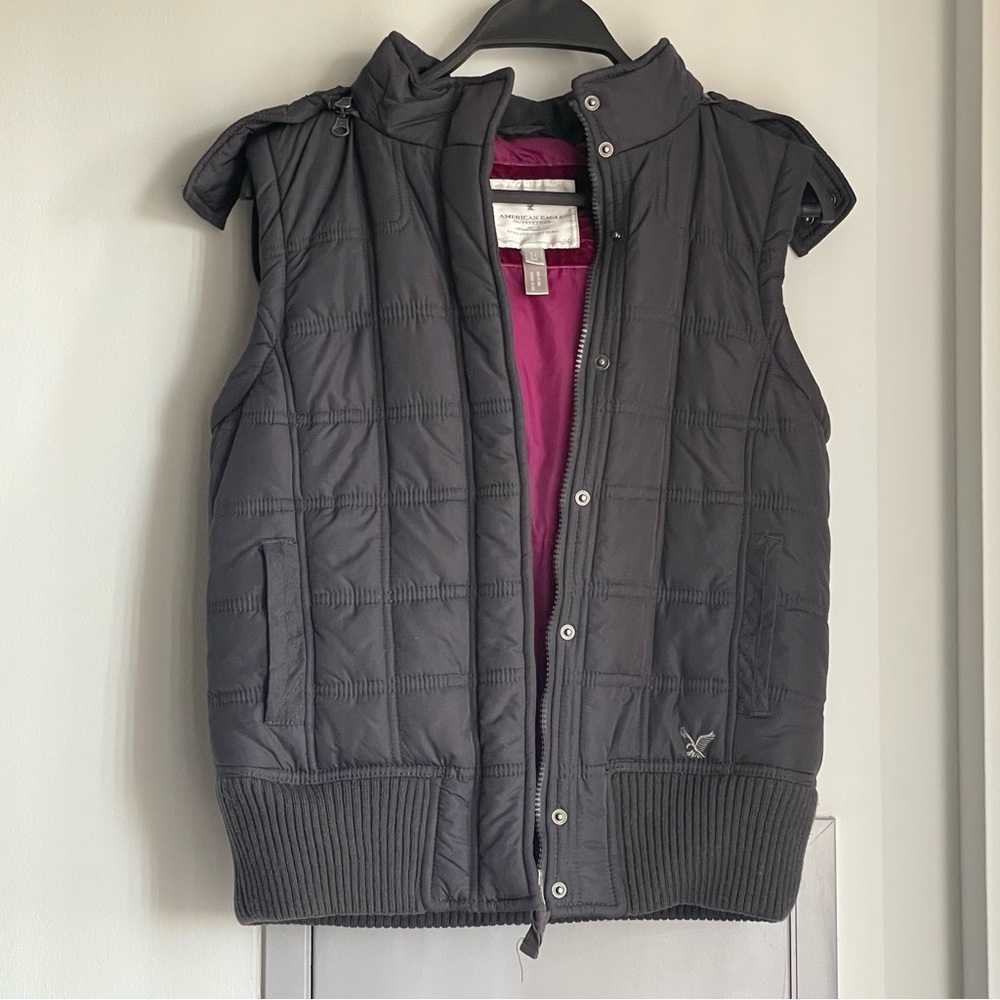 AMERICAN EAGLE Dark Grey Vest